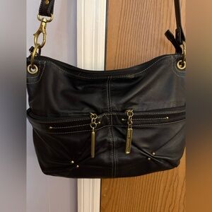 Stone Mountain Black Leather Shoulder/Crossbody Bag